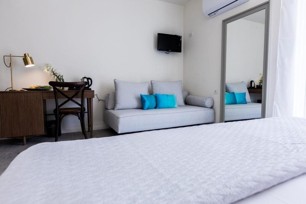 Lemon Tree House Aparthotel Karpathos Ngoại thất bức ảnh
